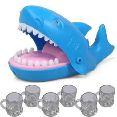 Bijtende haai drankspel met 6 shotglazen drankspellen